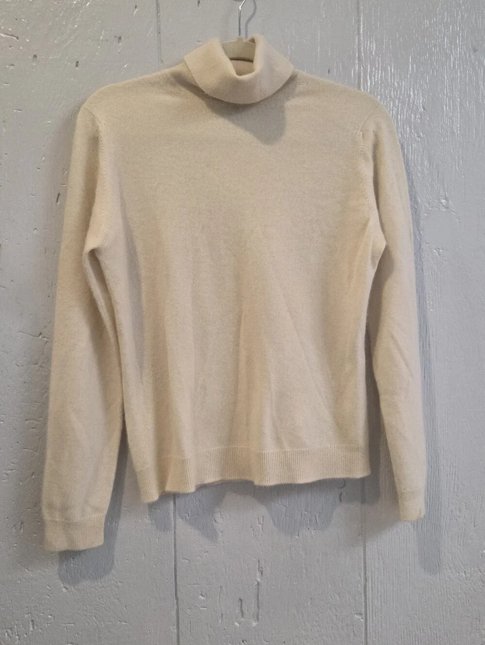 Brooks Brothers Italian Cashmere Cream Turtleneck Sweater